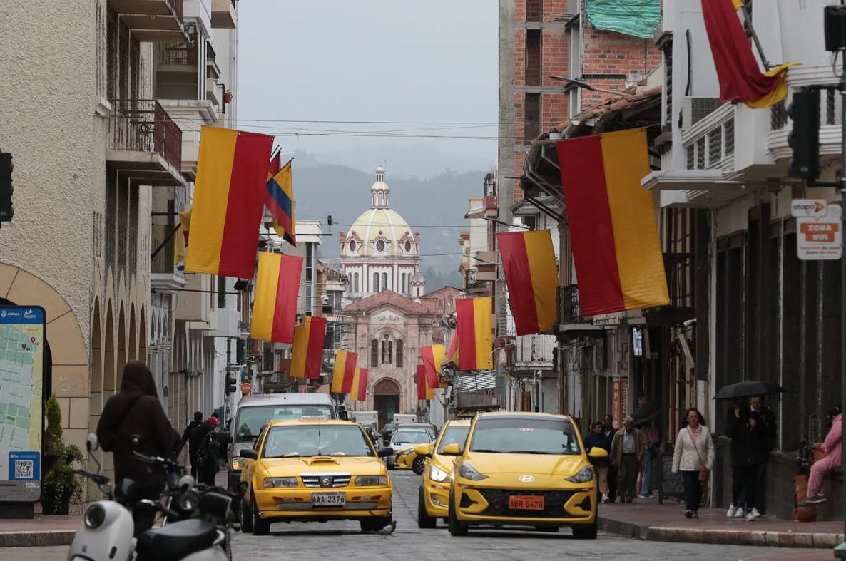 Desfile 'Mundial de la Educación, Deporte y Cultura' en Cuenca 2026