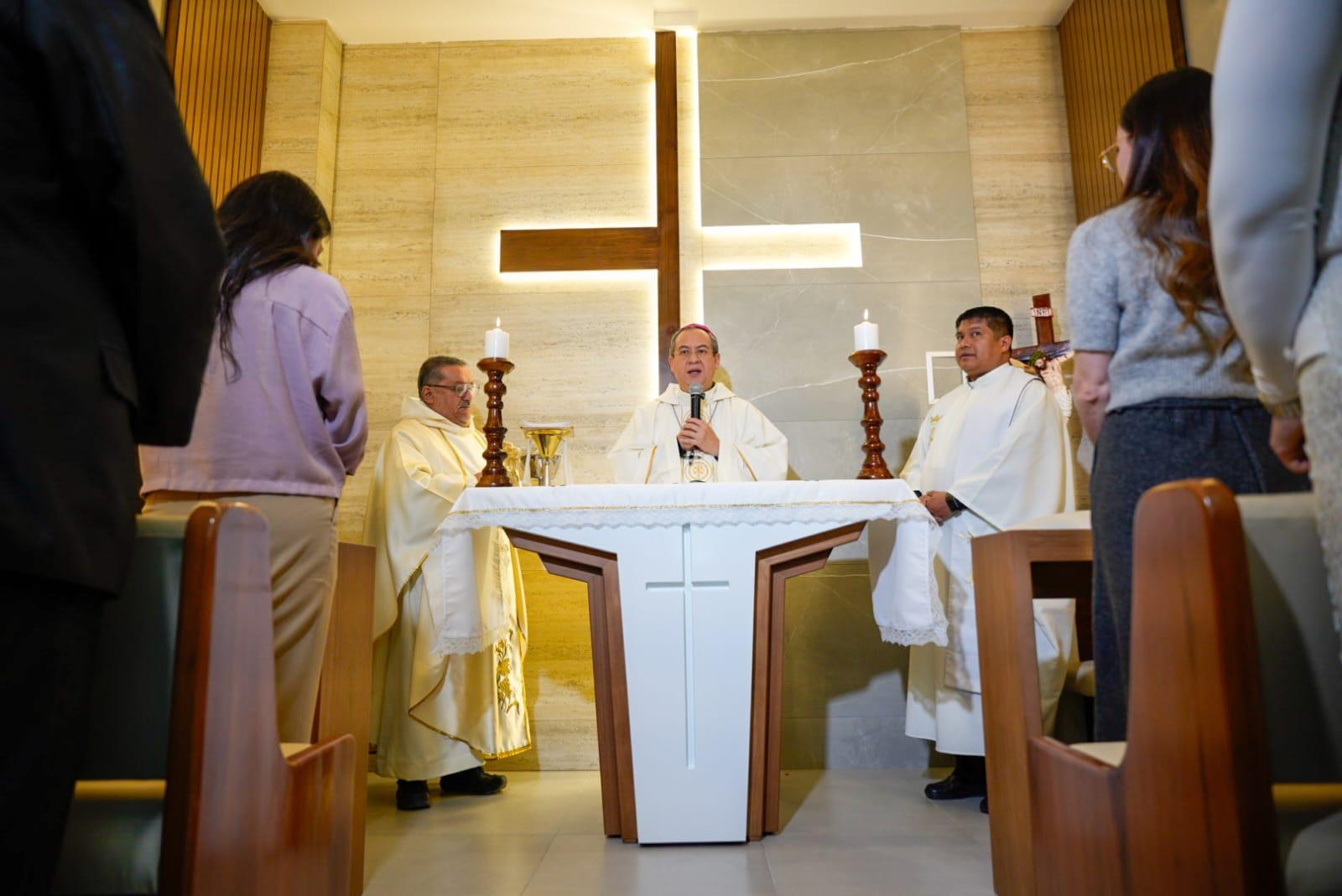 Banner: Inauguran capilla en el aeropuerto Mariscal La Mar de Cuenca