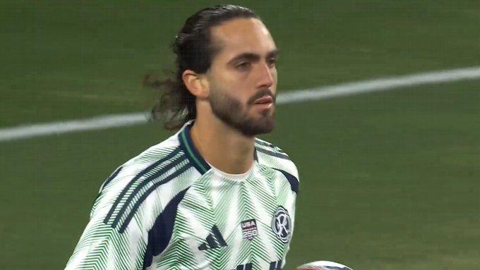 Leonardo Campana anota y Revolution cae 4-1