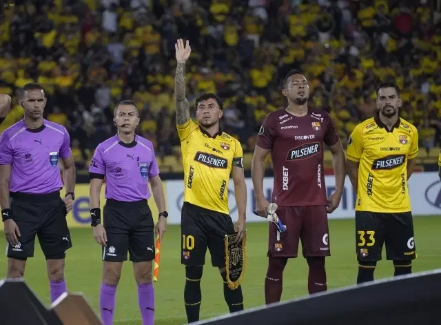 Joao Rojas admite estar lejos y busca redención