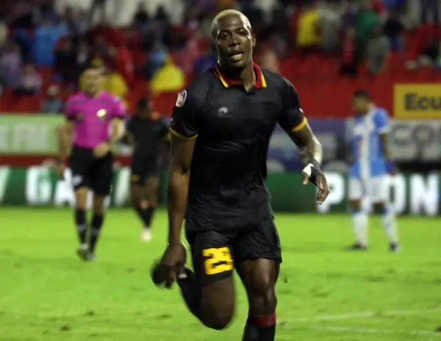 Norberto Araujo impulsa fichajes estratégicos en Aucas con antiguos jugadores de Deportivo Cuenca