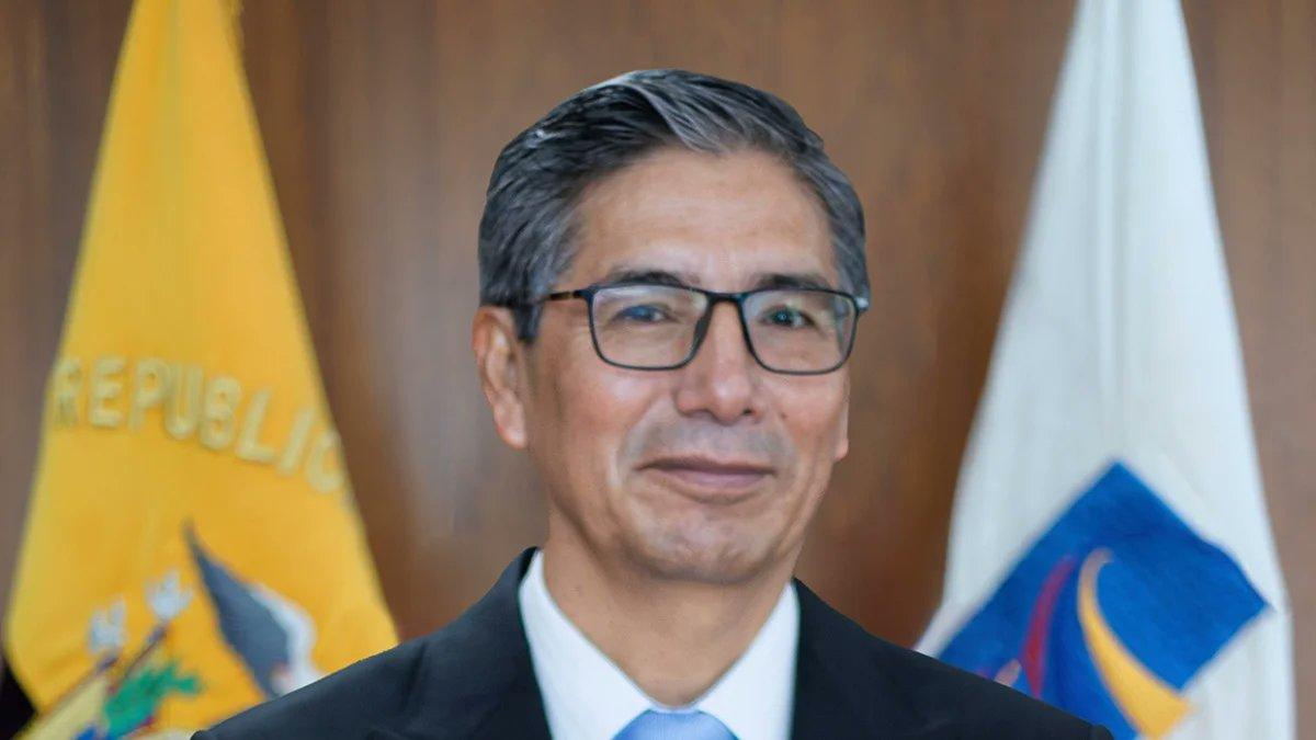 Banner: Renuncia del juez Raúl Llasag a la Corte Constitucional en medio de investigaciones