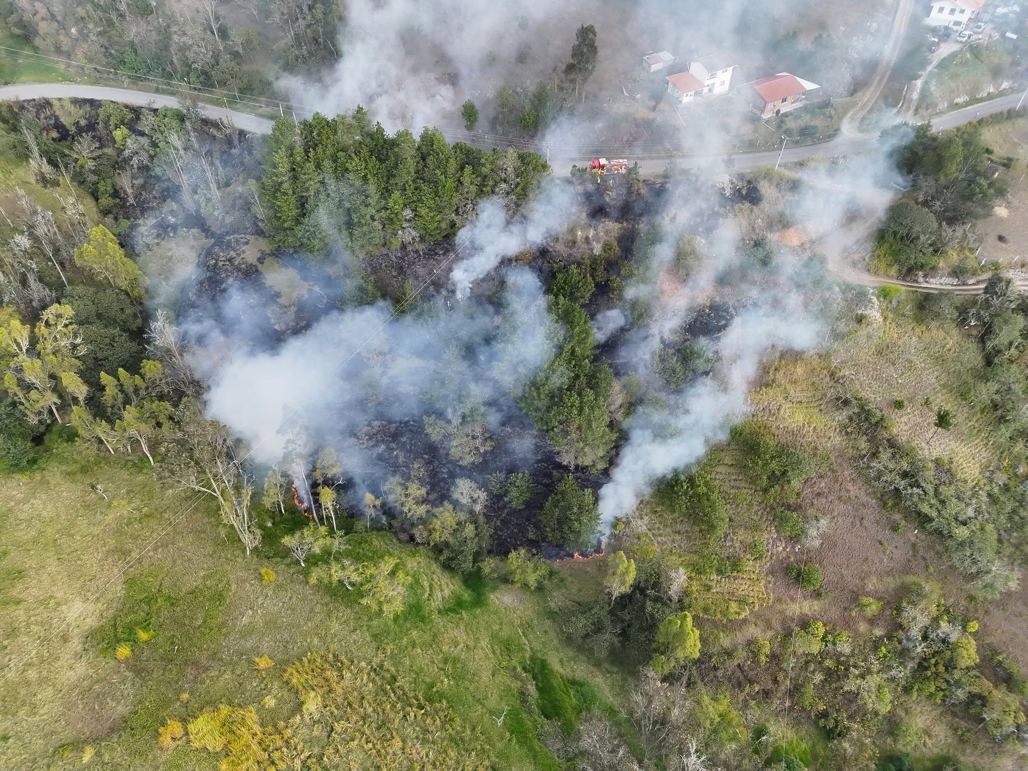Banner: Incendios forestales arrasan 493 hectáreas en Azuay hasta julio de 2026
