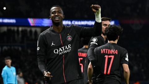 Willian Pacho rompe barreras y es el primer ecuatoriano en el equipo ideal de los premios The Best de la FIFA